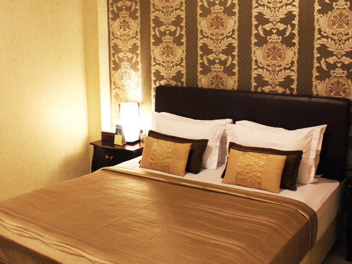 Hotel C3 Semarang Exterior foto