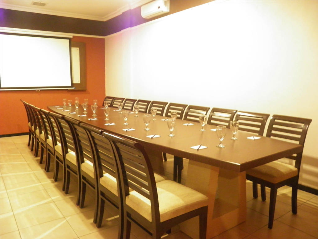 Hotel C3 Semarang Exterior foto