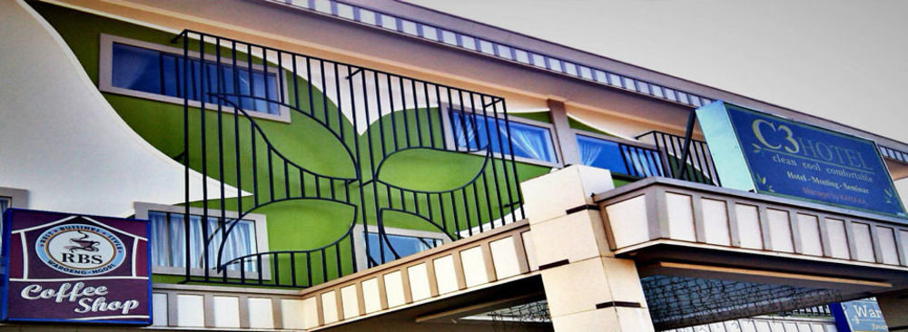 Hotel C3 Semarang Exterior foto