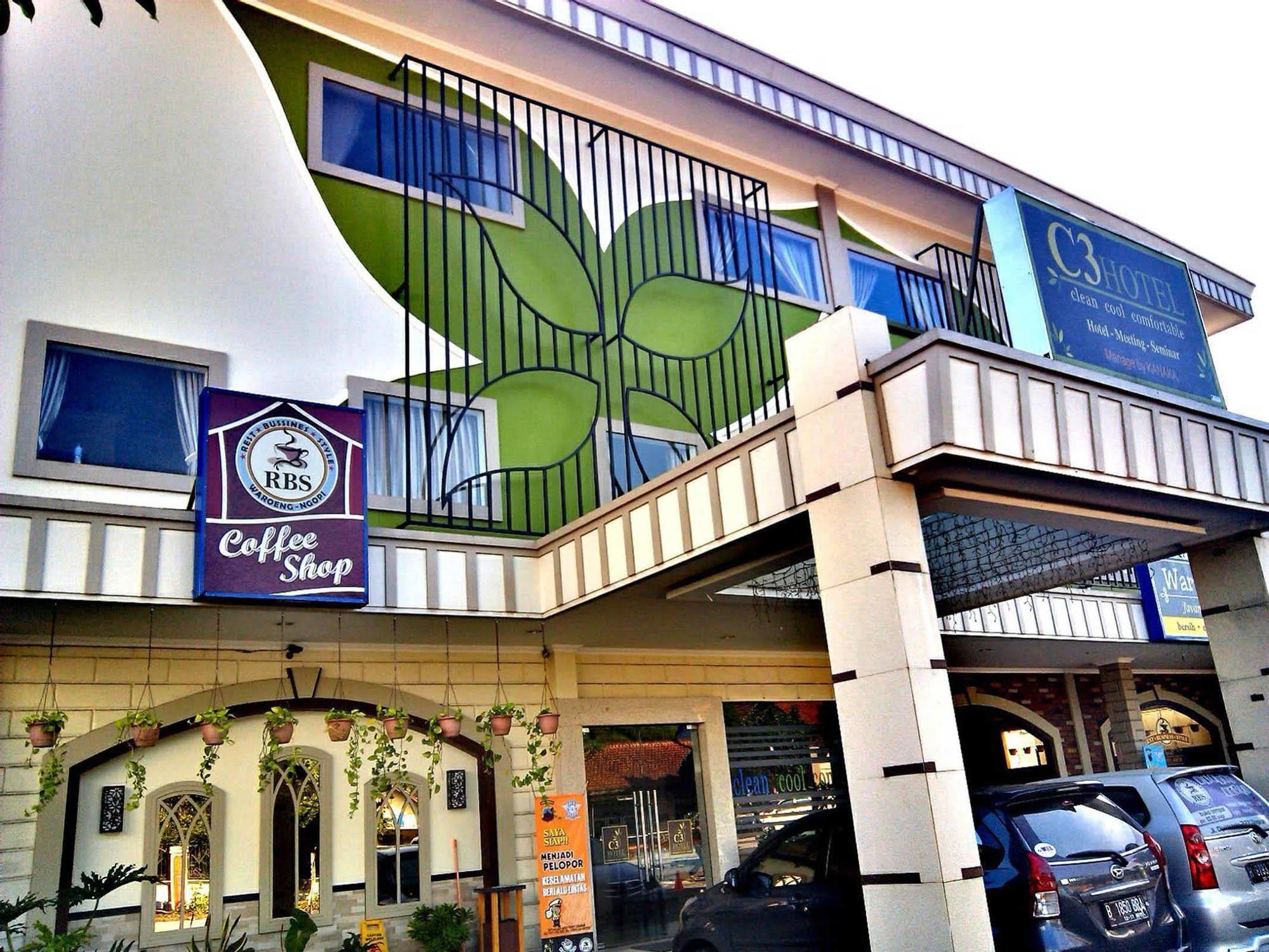 Hotel C3 Semarang Exterior foto